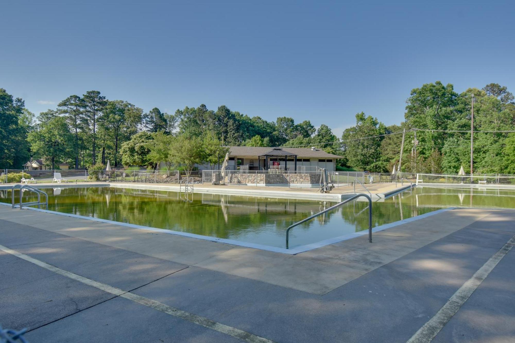 Lakefront Retreat With Deck, Dock And Resort Amenities Hot Springs Exteriér fotografie
