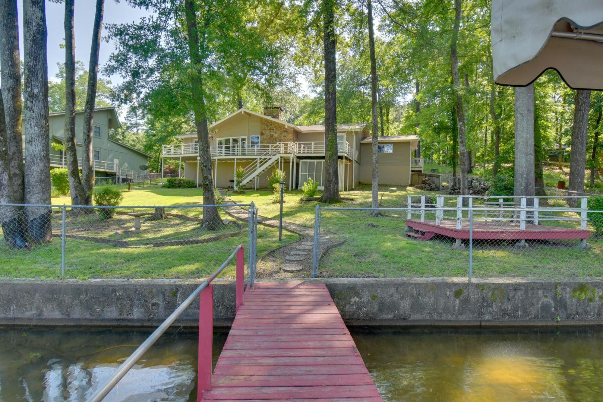Lakefront Retreat With Deck, Dock And Resort Amenities Hot Springs Exteriér fotografie