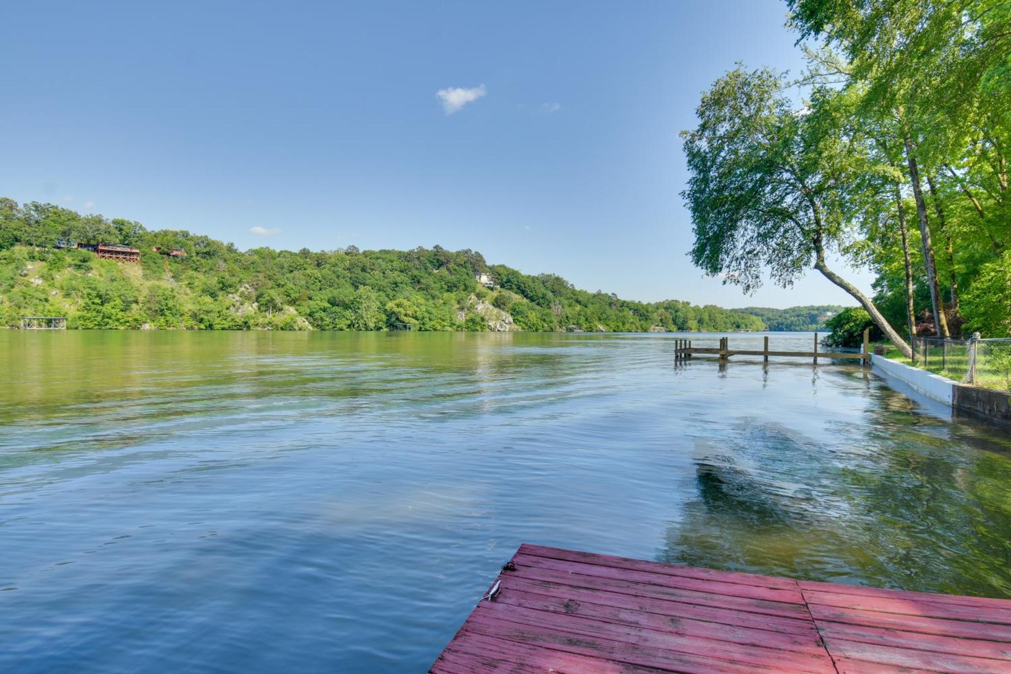 Lakefront Retreat With Deck, Dock And Resort Amenities Hot Springs Exteriér fotografie